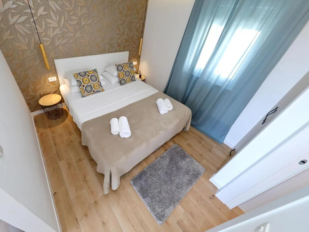 Apartments Dalmatia In Preko, Island Ugljan, With Swimmingpool Preko