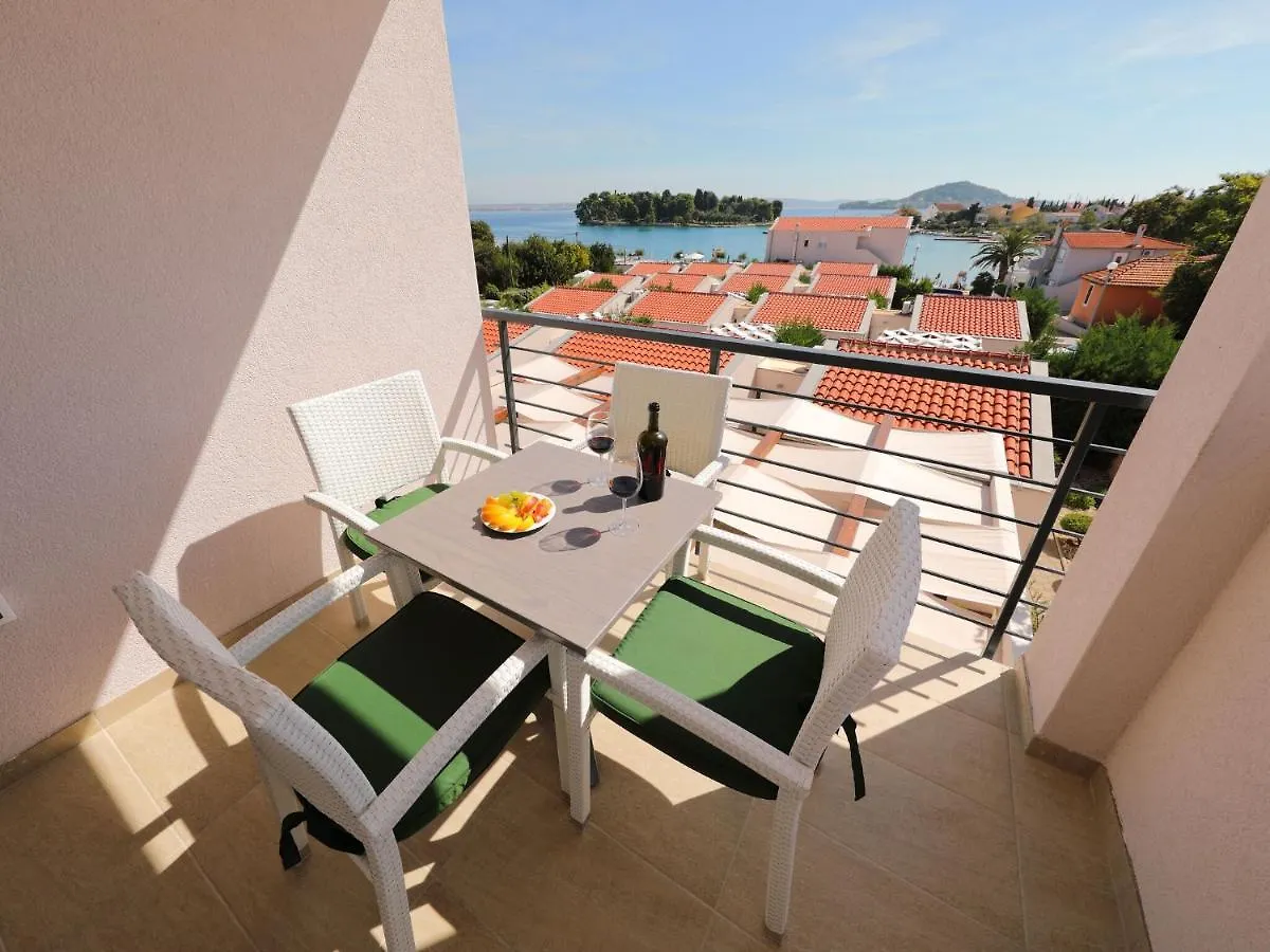 Apartments Dalmatia In Preko, Island Ugljan, With Swimmingpool Preko